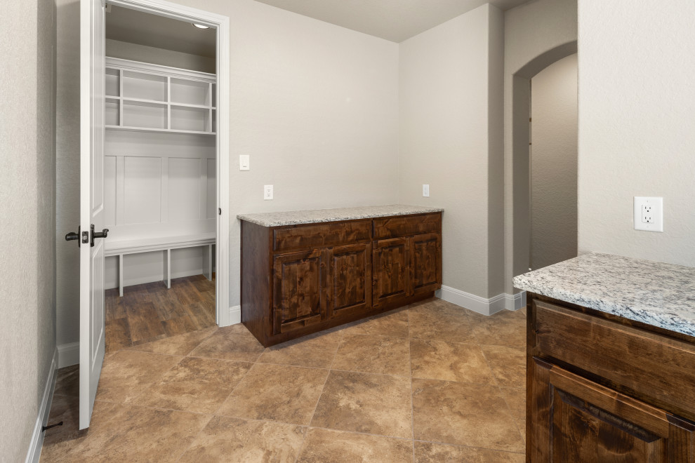 Home design - transitional home design idea in Austin