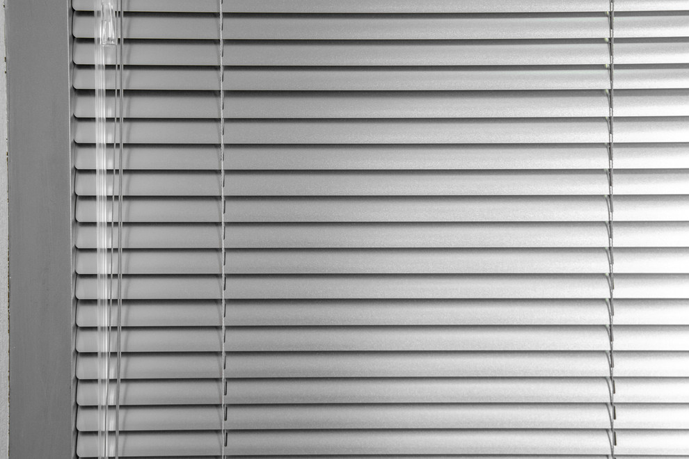 Горизонтальные жалюзи в офис