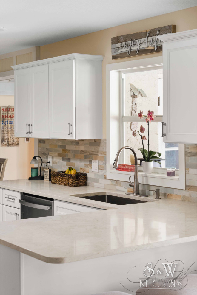 Example of a transitional kitchen design in Orlando