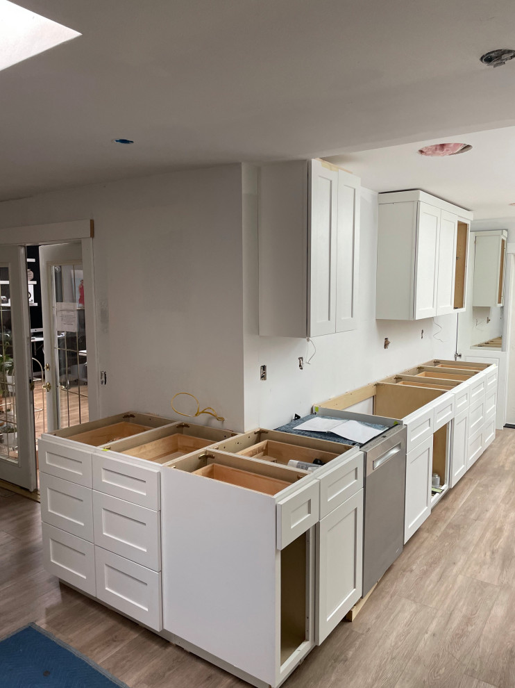 Inspiration for a modern kitchen remodel in Seattle