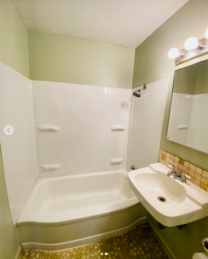 SE. Portland, Bathroom Remodel with Window Addition