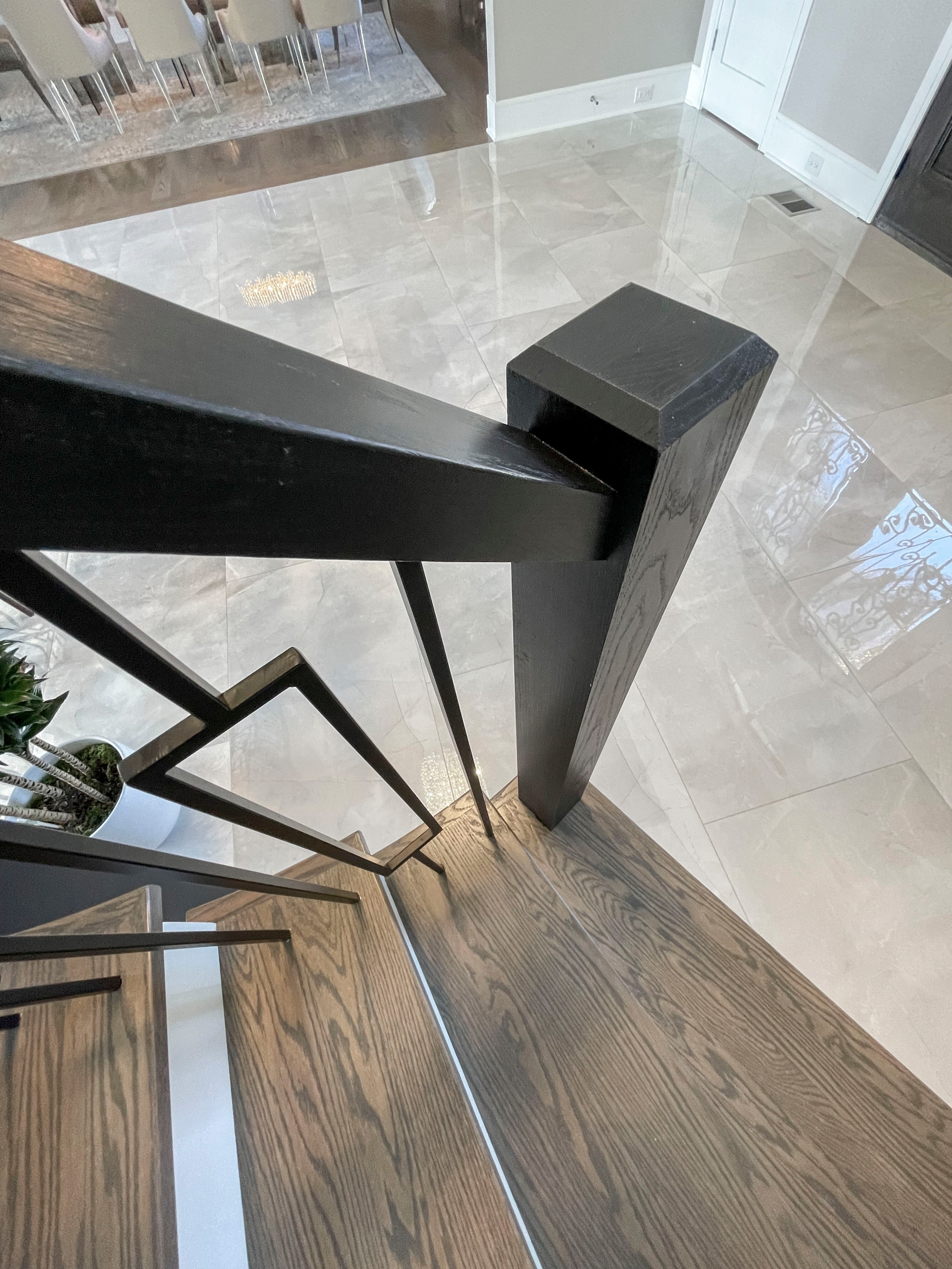 114_Striking Floating-Curved Staircase, Leesburg VA 20175