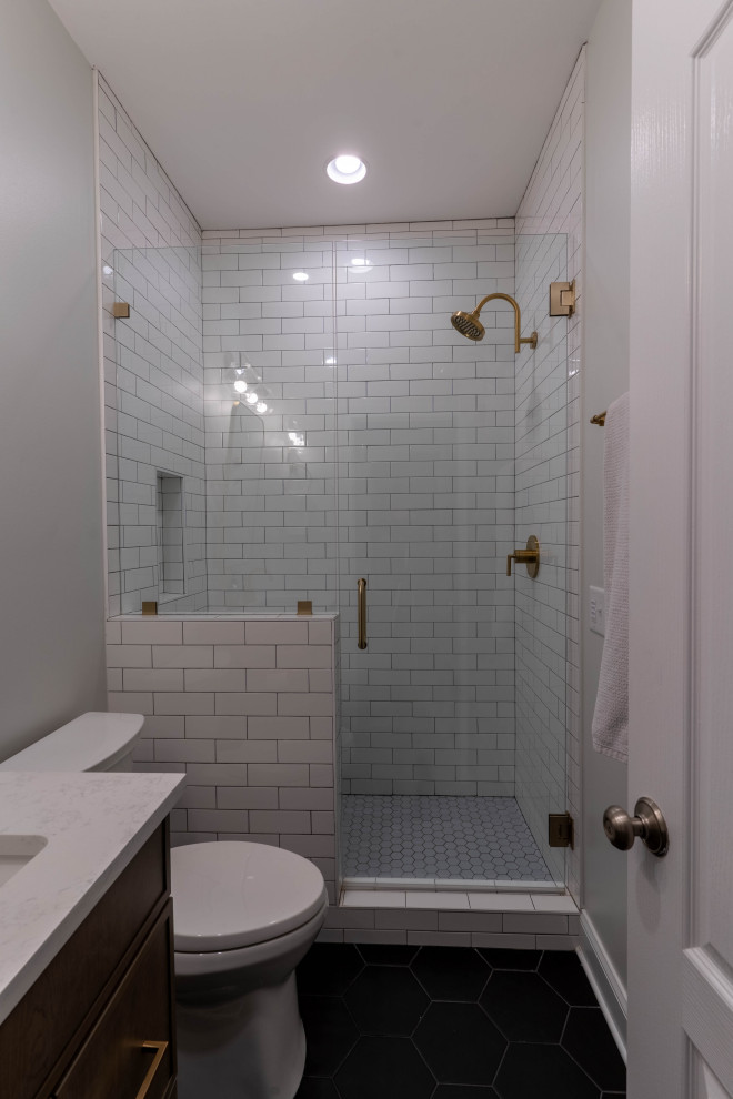 На фото: ванная комната с плоскими фасадами, коричневыми фасадами, отдельно стоящей ванной, душем в нише, унитазом-моноблоком, белой плиткой, бежевыми стенами, душевой кабиной, накладной раковиной, душем с распашными дверями, белой столешницей, тумбой под одну раковину и встроенной тумбой