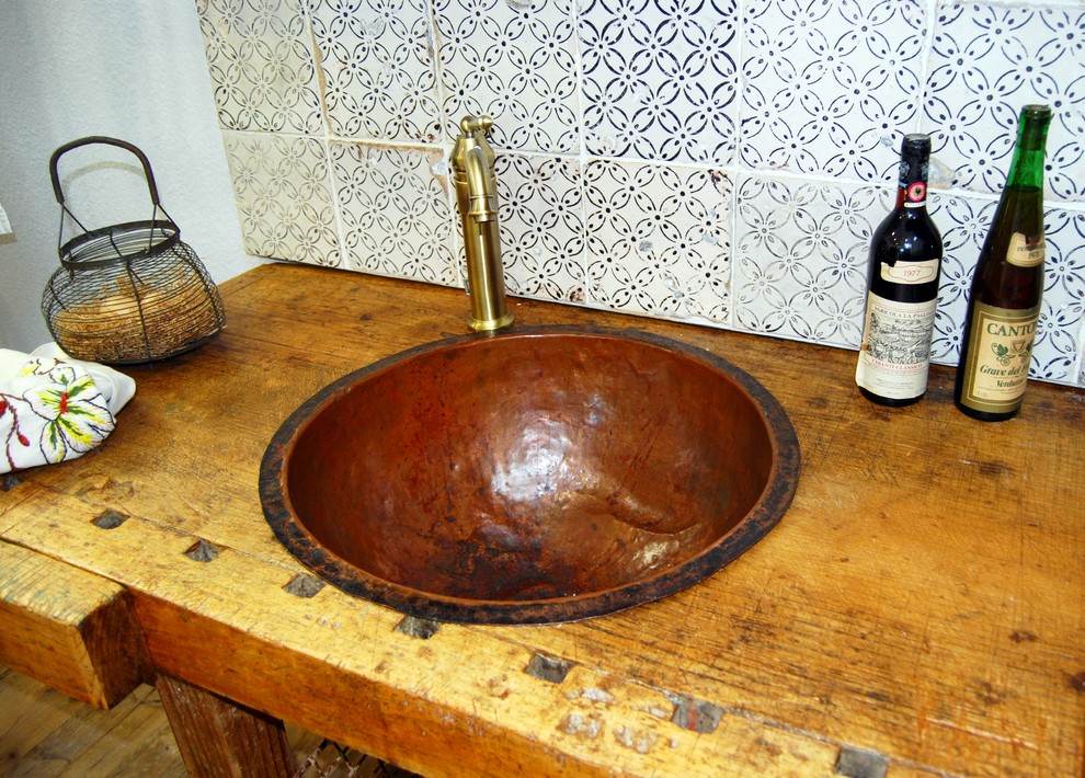 Kitchen - rustic kitchen idea