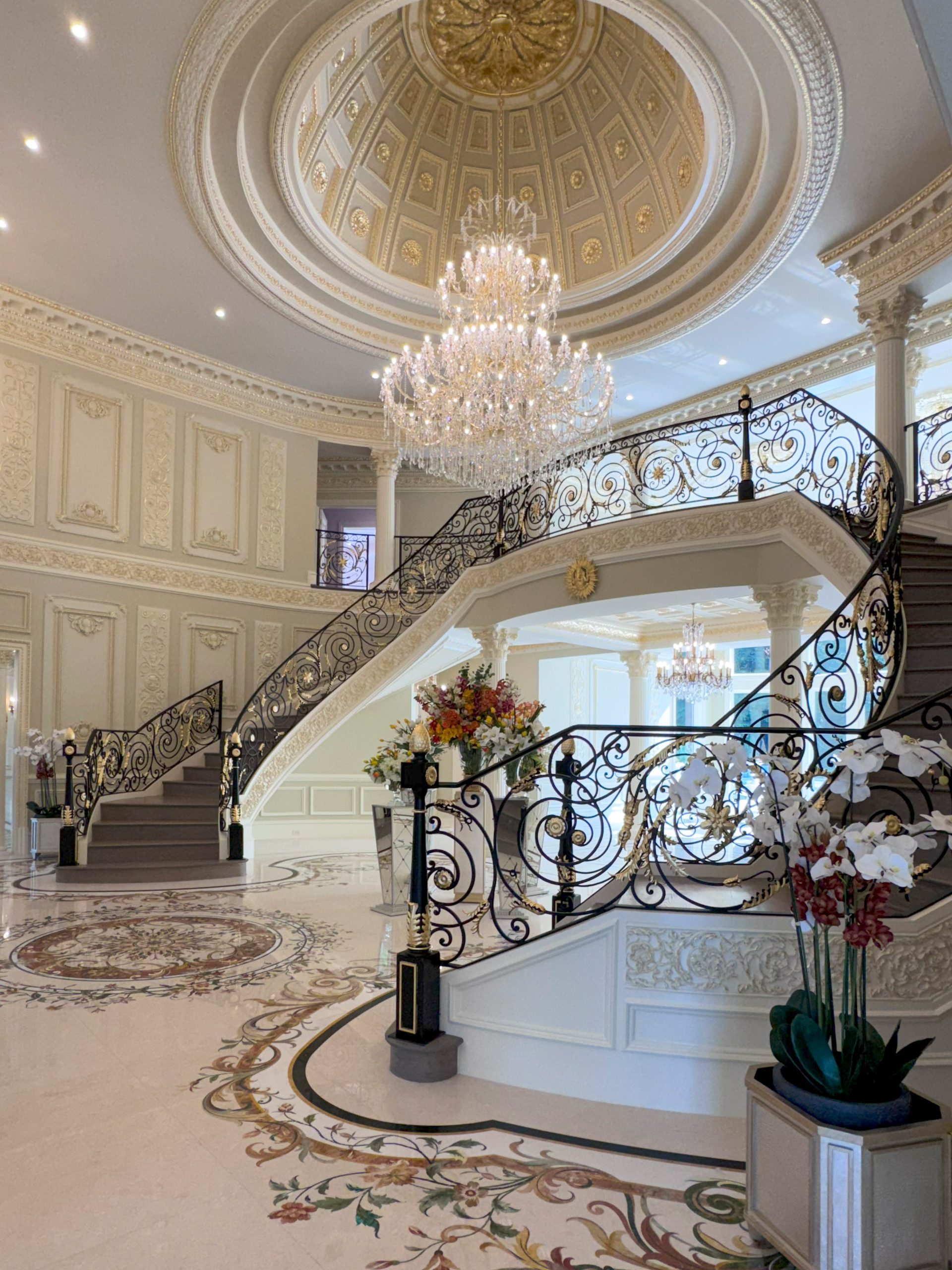 135_Vibrant Staircase with Touch of Historic Grandeur, Great Falls, VA 22066
