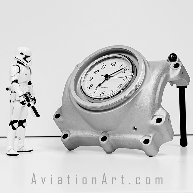 Desk Clock 172 Hub Shell From A Cessna Skyhawk Airplane