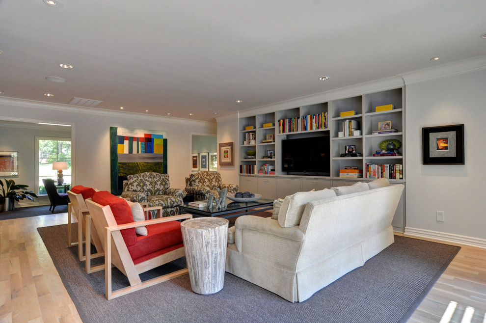 Inspiration for a transitional home design remodel in Dallas