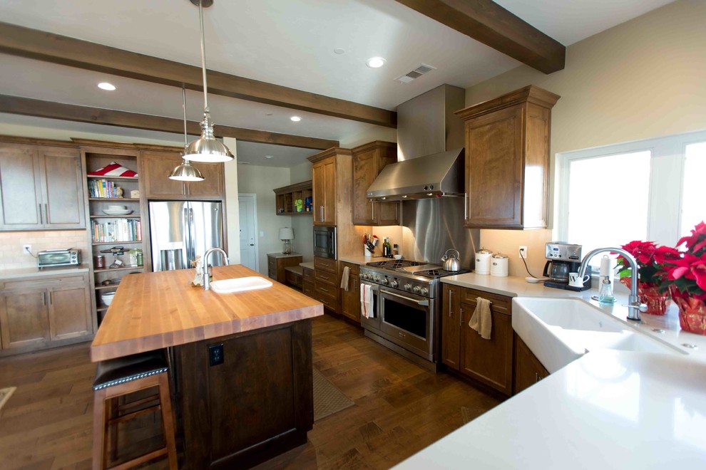 Kitchen - transitional kitchen idea