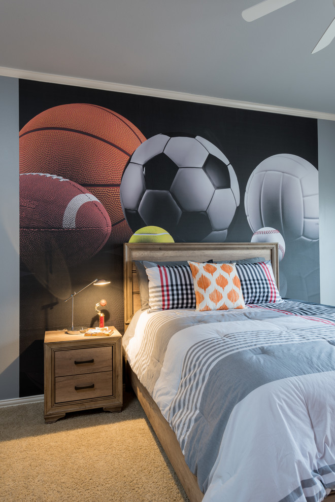 Photo of a mid-sized traditional kids' room for boys in Dallas with carpet, beige floor and grey walls.