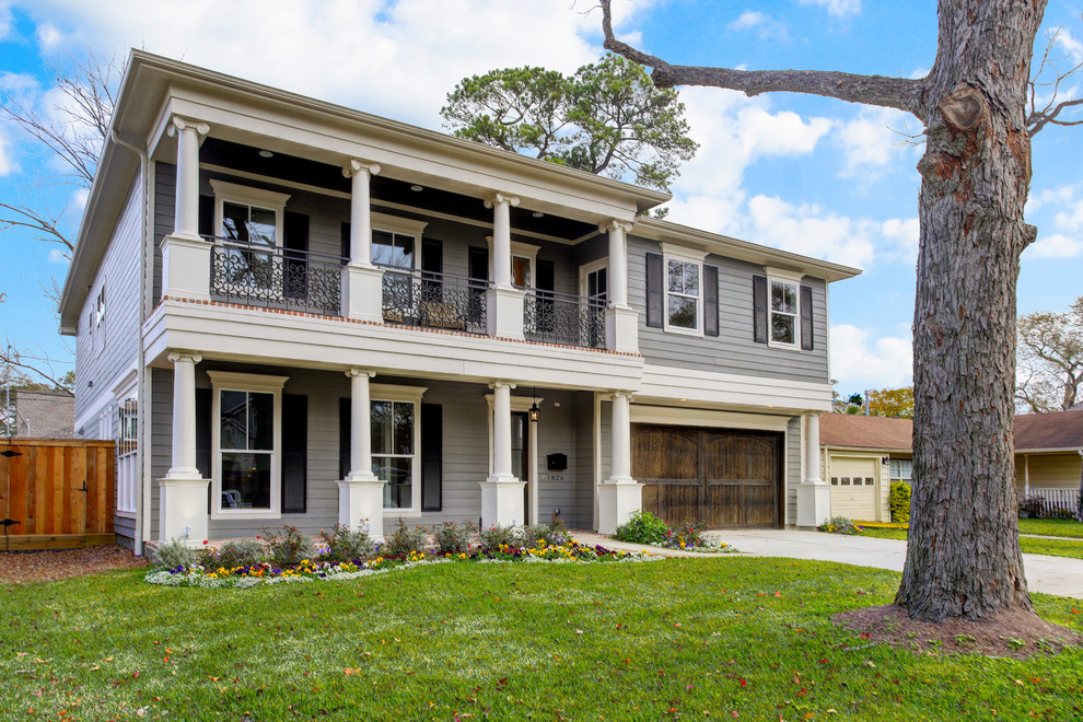 Inspiration for a transitional home design remodel in Houston
