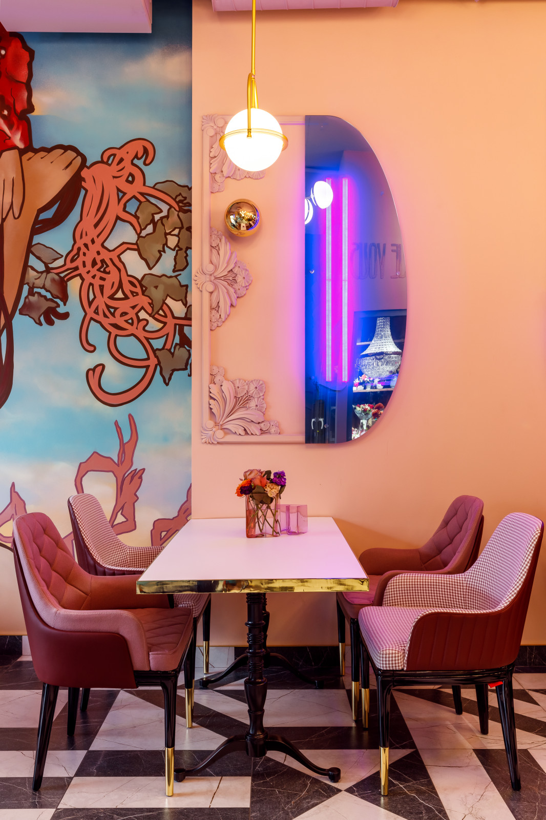 Гипсовая лепнина Аврора в проекте Николая Петрова