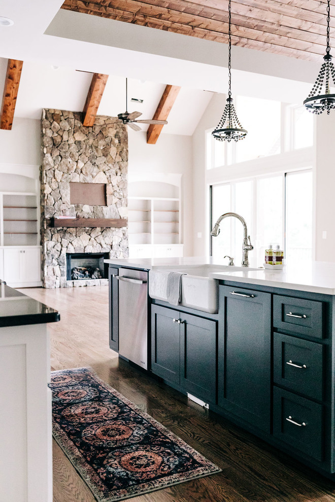 Kitchen - rustic kitchen idea