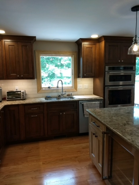 Trending: Two Tone Kitchen Cabinetry