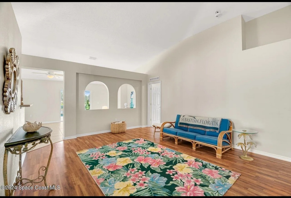 Attn: interior design tips desperately needed in this open concept!!