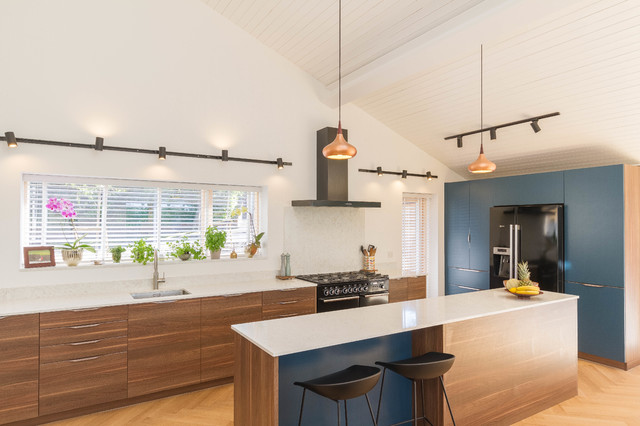 Eclectic Two Tone Kitchen skandinavisk-koekken