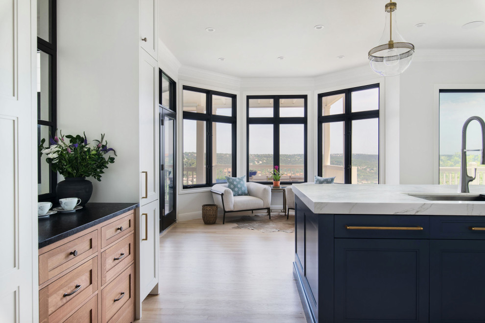 Example of a transitional kitchen design in Austin