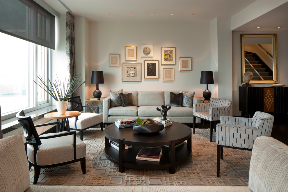 Inspiration for a large transitional living room in Chicago.