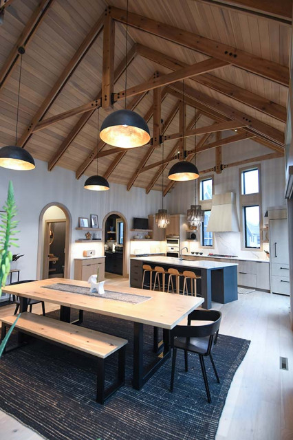 Maple Lake Home dining-room