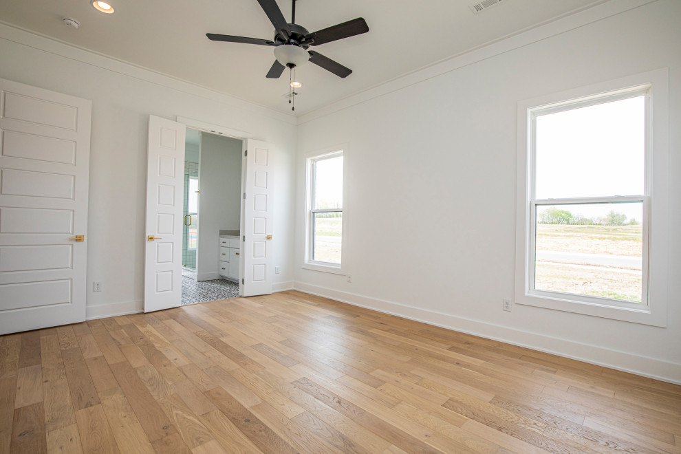 Home design - transitional home design idea