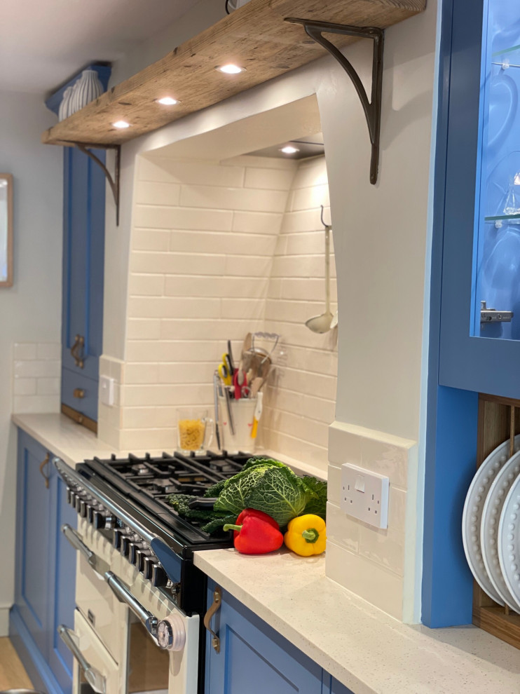 Country Shaker Kitchen