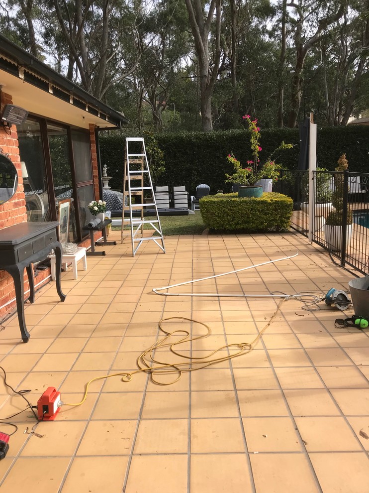 OUTDOOR ROOM - DOUBLES THE LIVING AREA