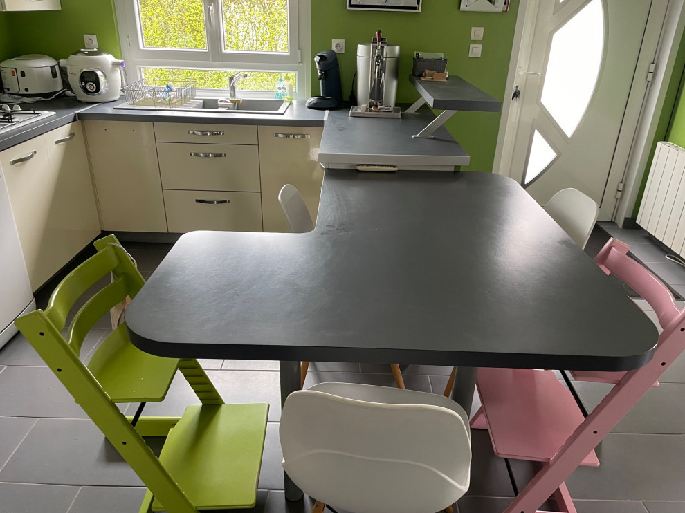 Transformation d'une cuisine avec création d'une entrée-banquette