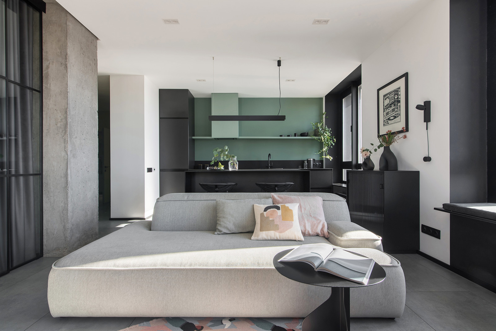 ИНТЕРЬЕР ДЛЯ ТРОИХ И ЕЩЕ ДВОИХ