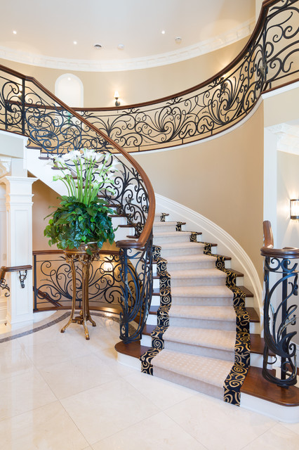 Old World Elegance classique-escalier