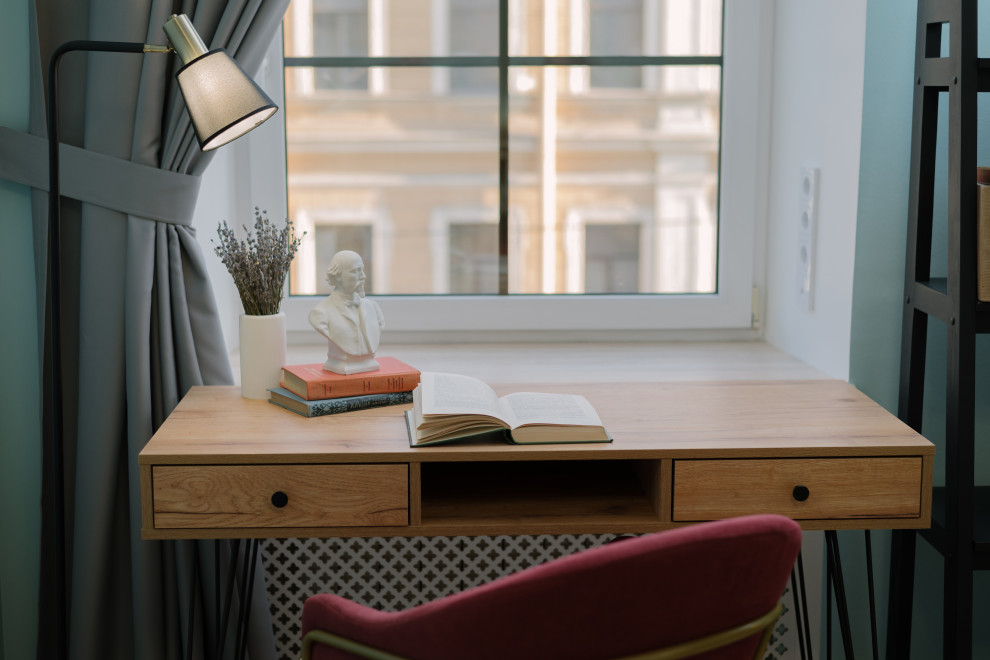 Реализация проекта в старом фонде СПб, квартира с камином.