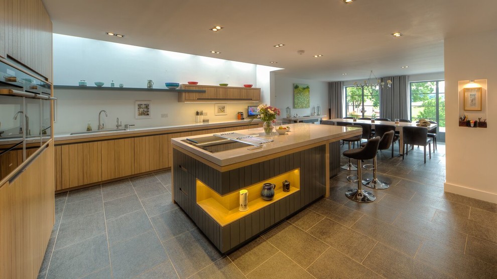 Design ideas for a modern kitchen in Oxfordshire.