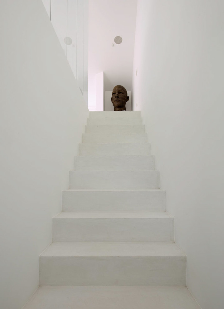 Diseño de escalera recta minimalista