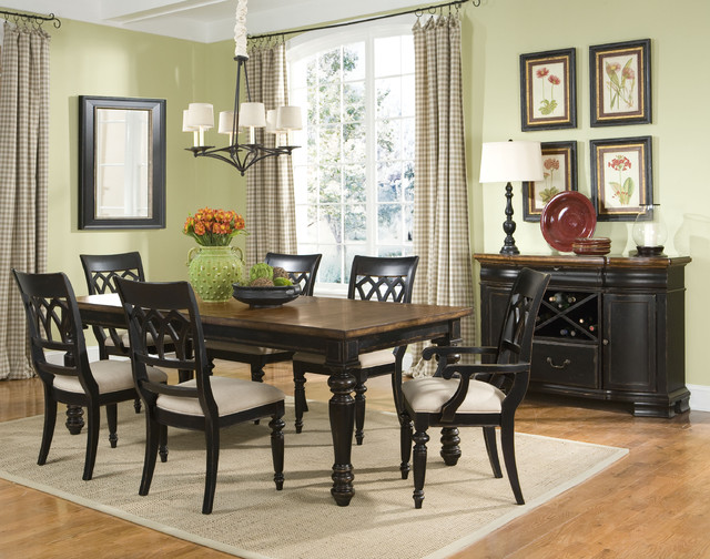 traditional country dining room