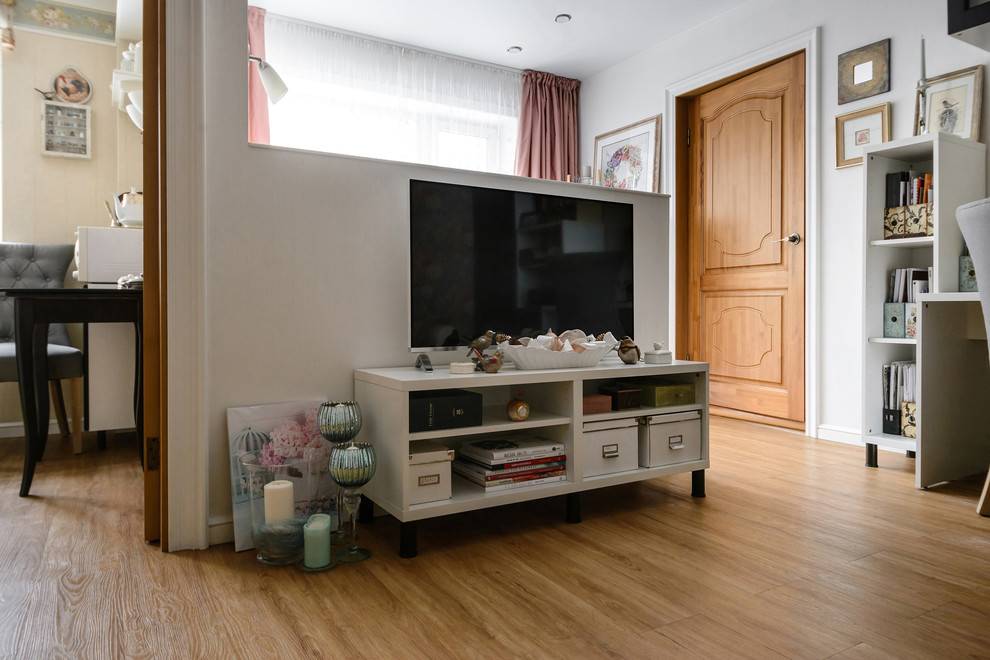 Сапожник с сапогами