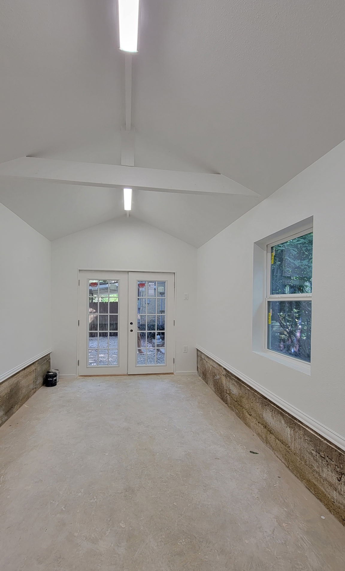 DETACHED GARAGE