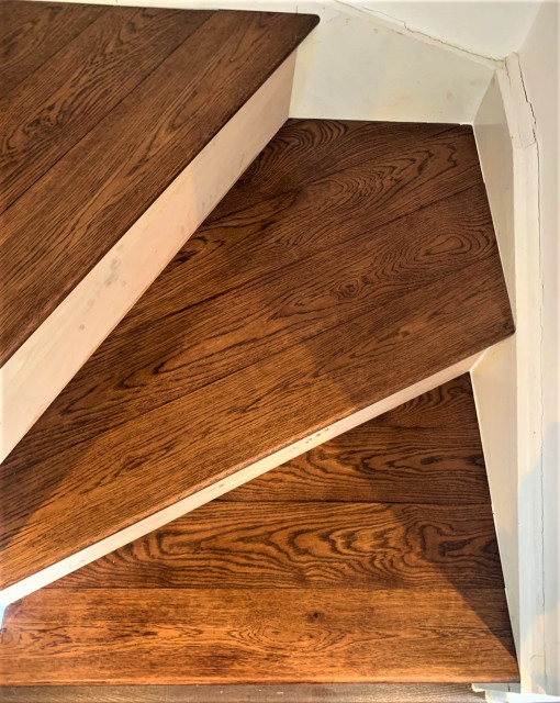 Solid Oak Installation modern-trappa