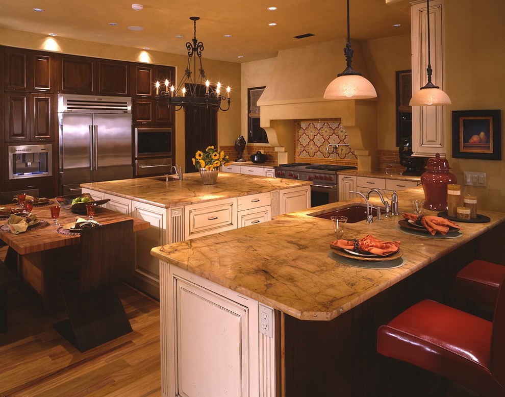 This is an example of a traditional l-shaped kitchen in Seattle.