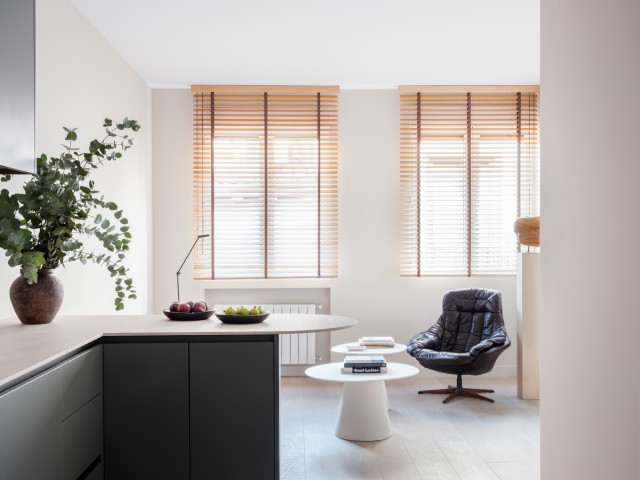 GERM&Aacute;N contemporain-salon