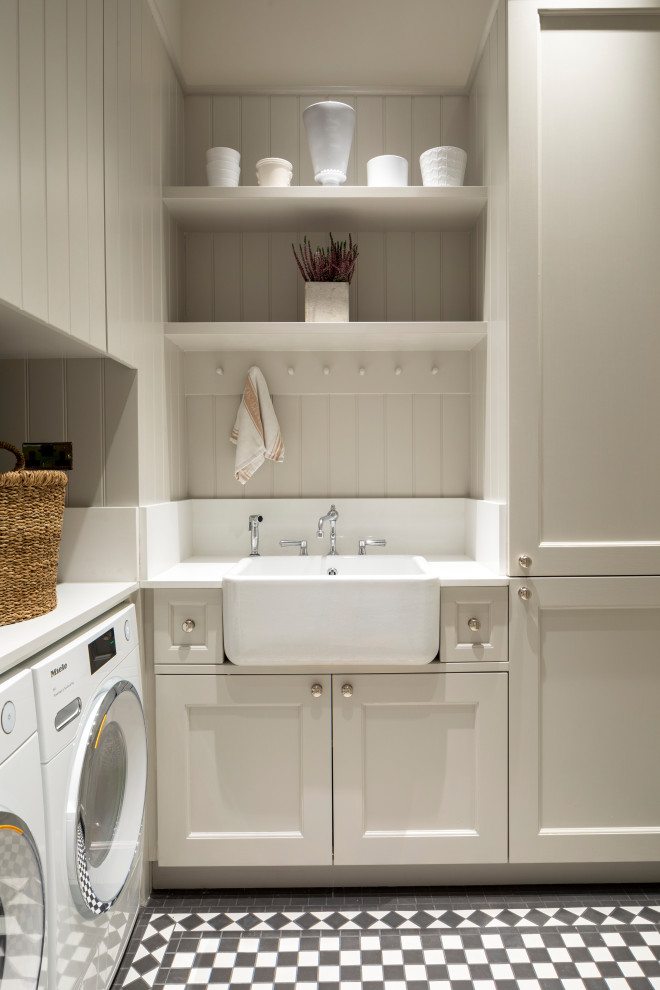 Inspiration for a traditional laundry room in London.