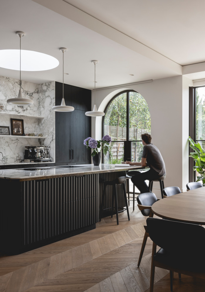 Inspiration for a modern kitchen remodel in London