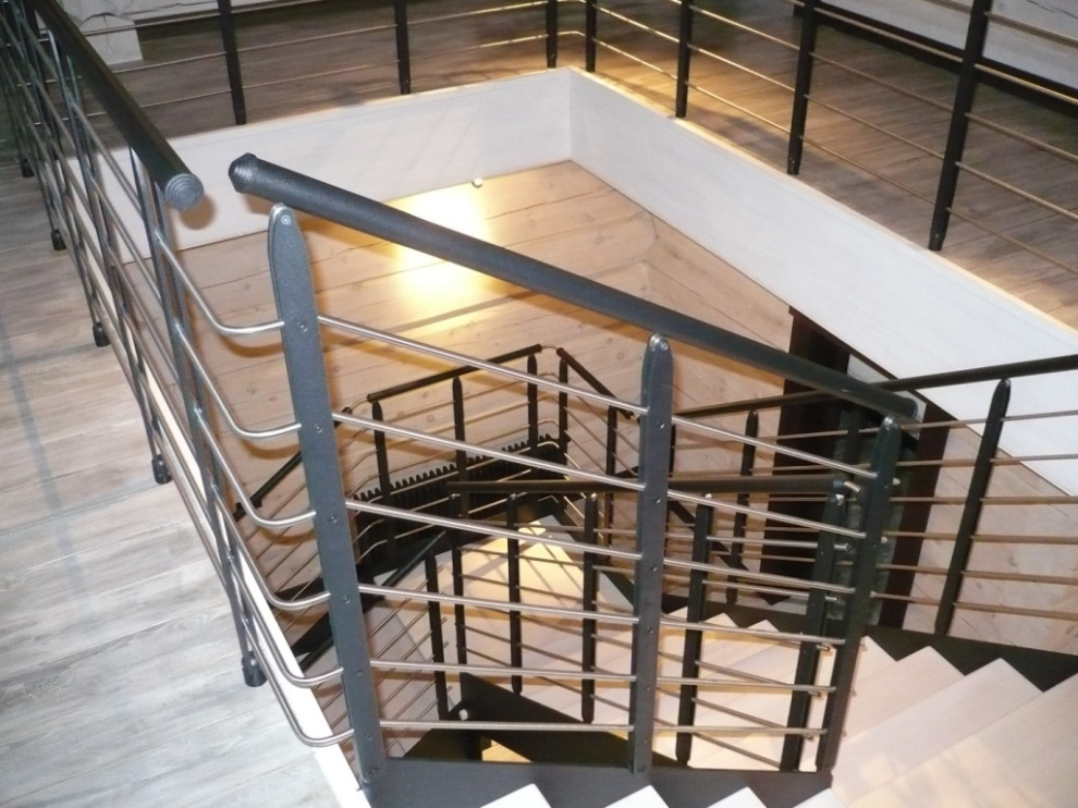 Laser Wood - Лестница с итальянским ограждением (2018)