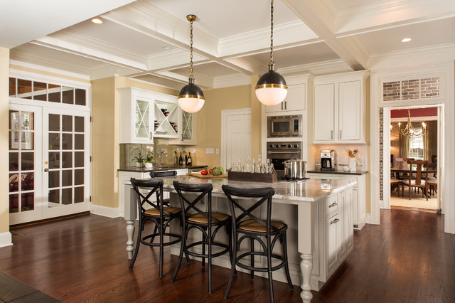Ansley Park Transitional Kitchen nyklassisk-koekken