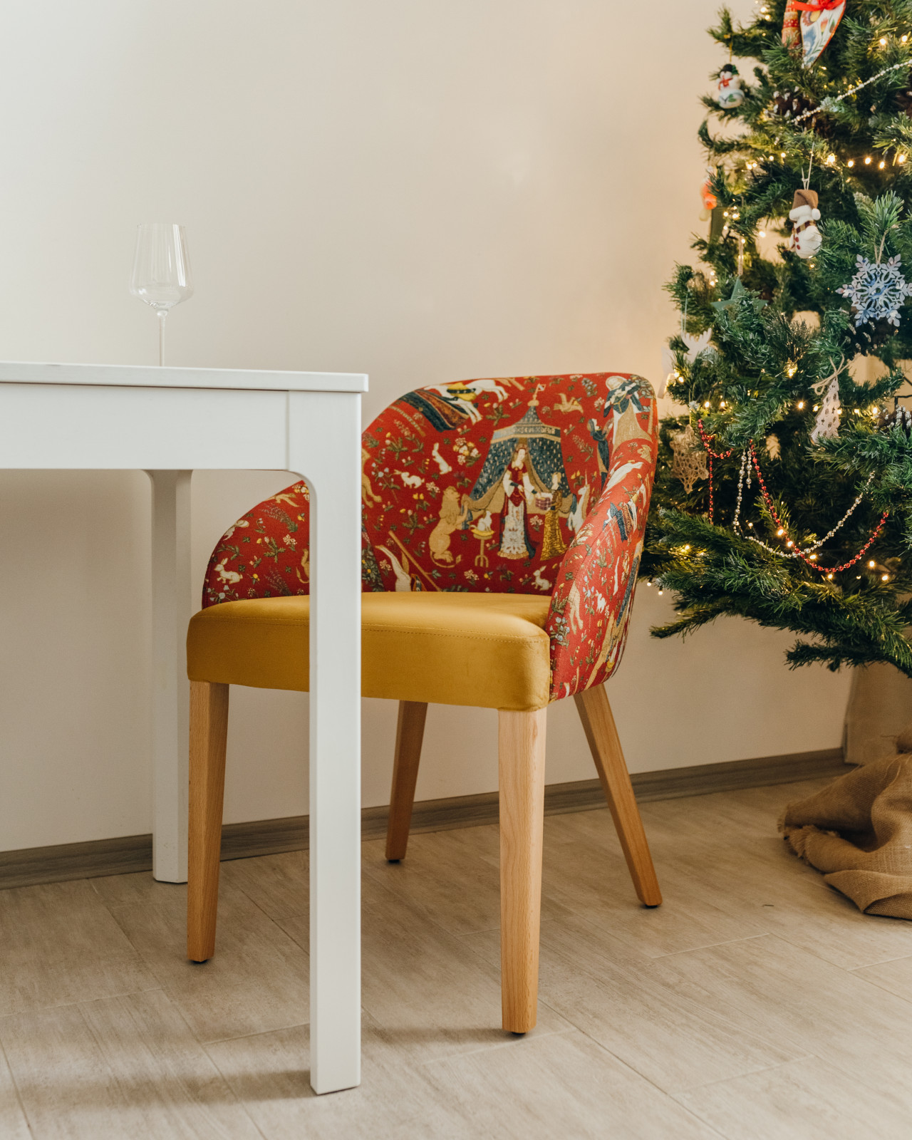 стулья Эвиан