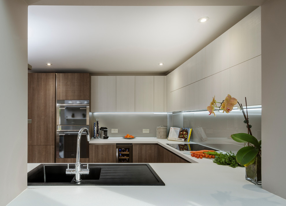 Design ideas for a modern kitchen in Devon.