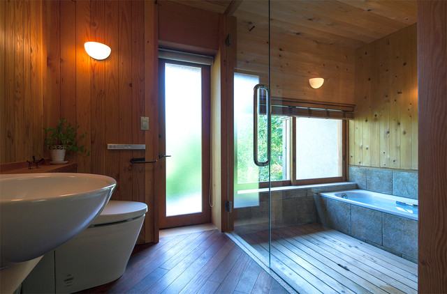 小淵沢の舎 giapponese-stanza-da-bagno