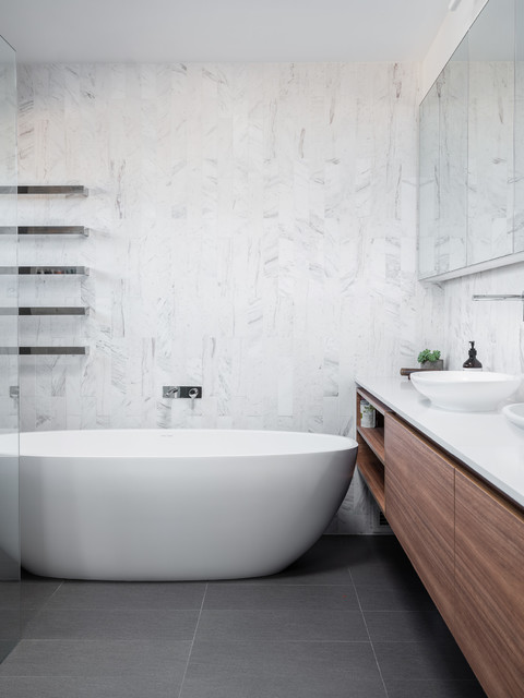 Dee Why Residence modern-bathroom