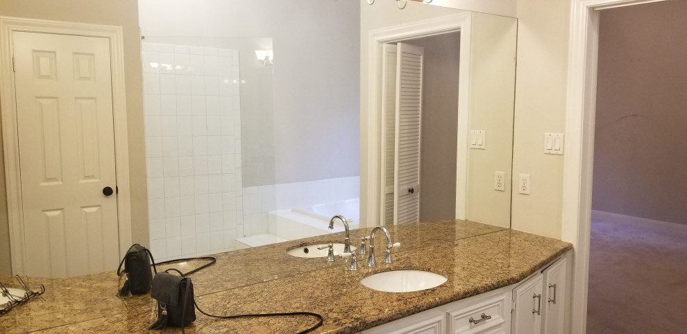 Tanglewood Master Bathroom BEFORE
