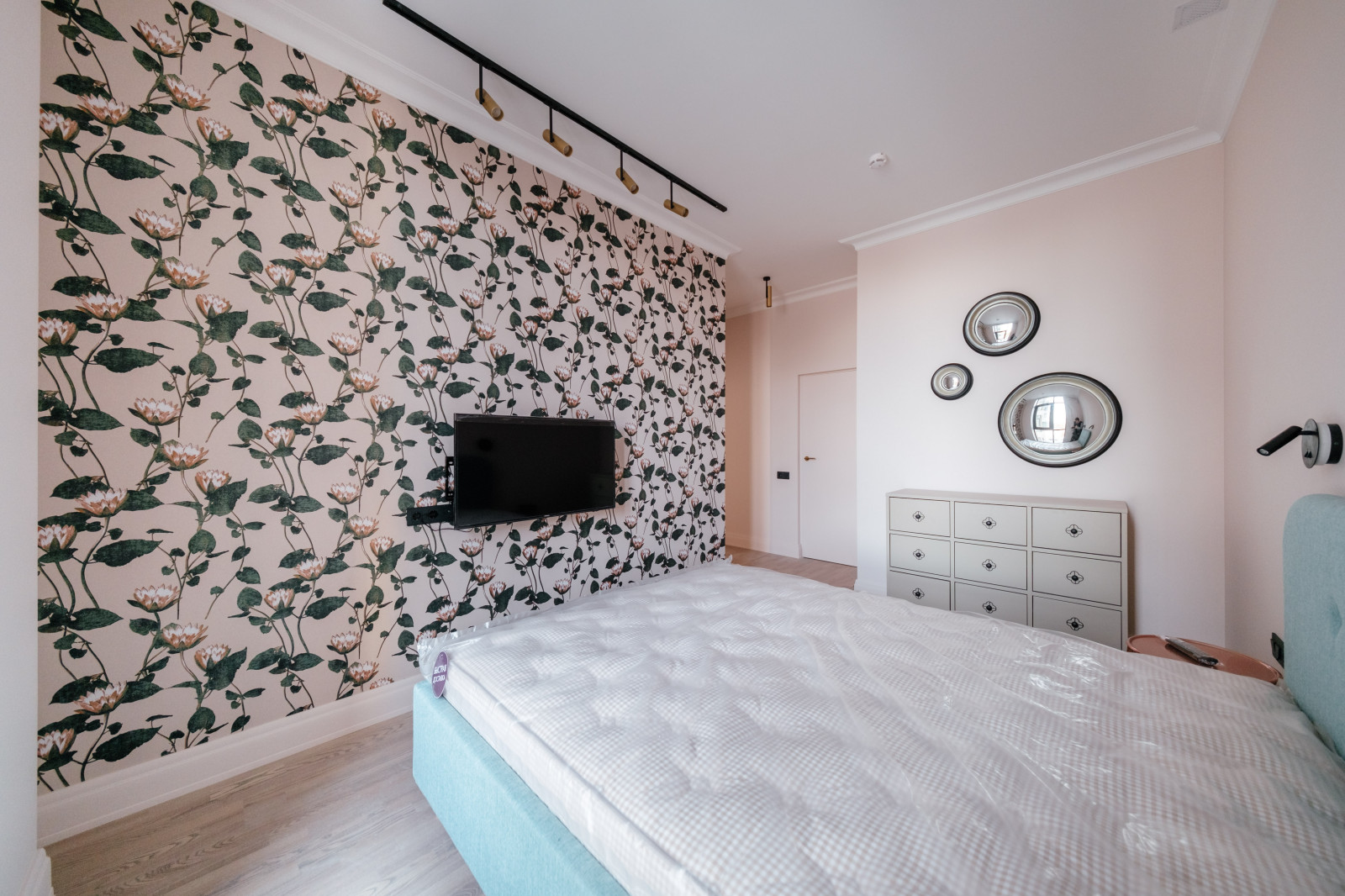 Трехкомнатная квартира в ЖК Аватар