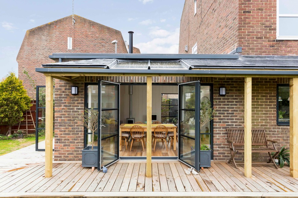 Scandinavian veranda in Hampshire.