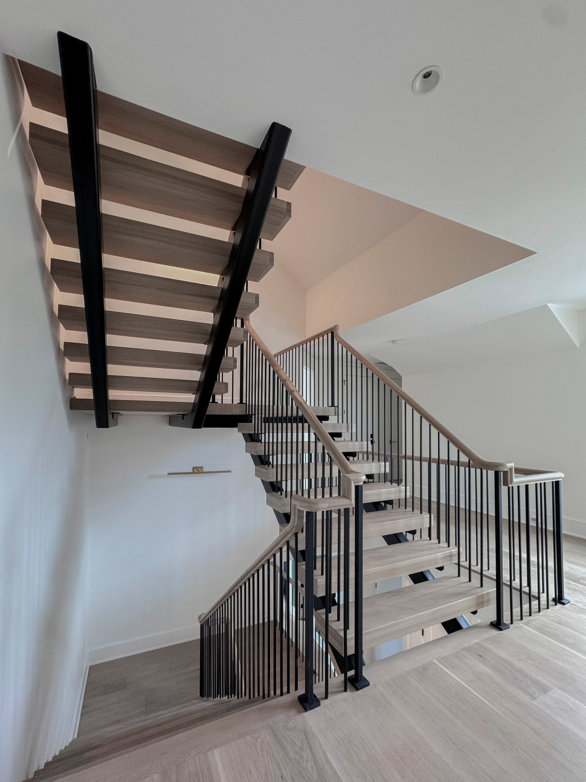 122_Modern Steel & Wood Floating Staircase, Arlington VA 22207