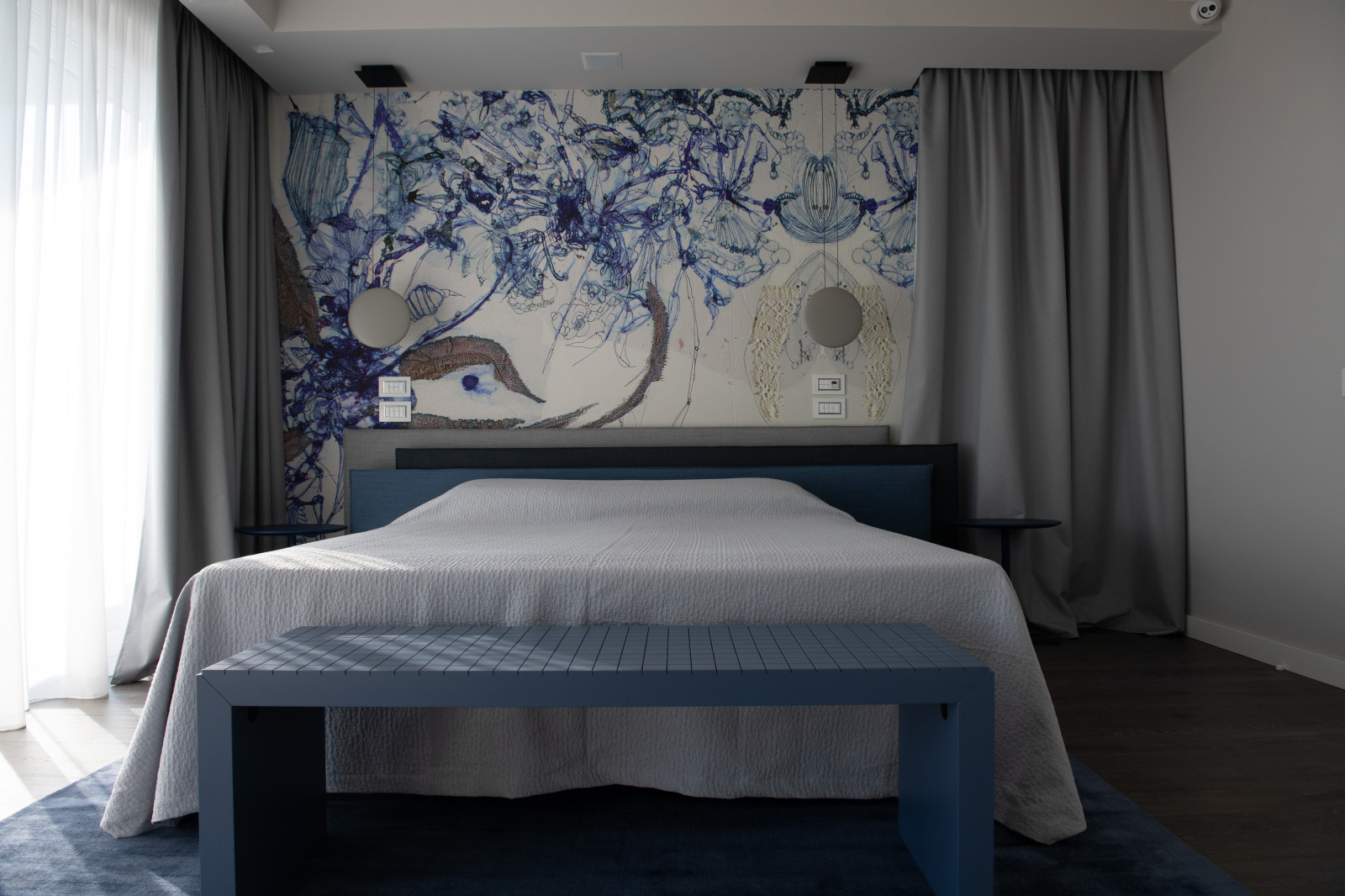 Интерьер апартамента в HPA, Паденге-Суль-Гарда, Италия